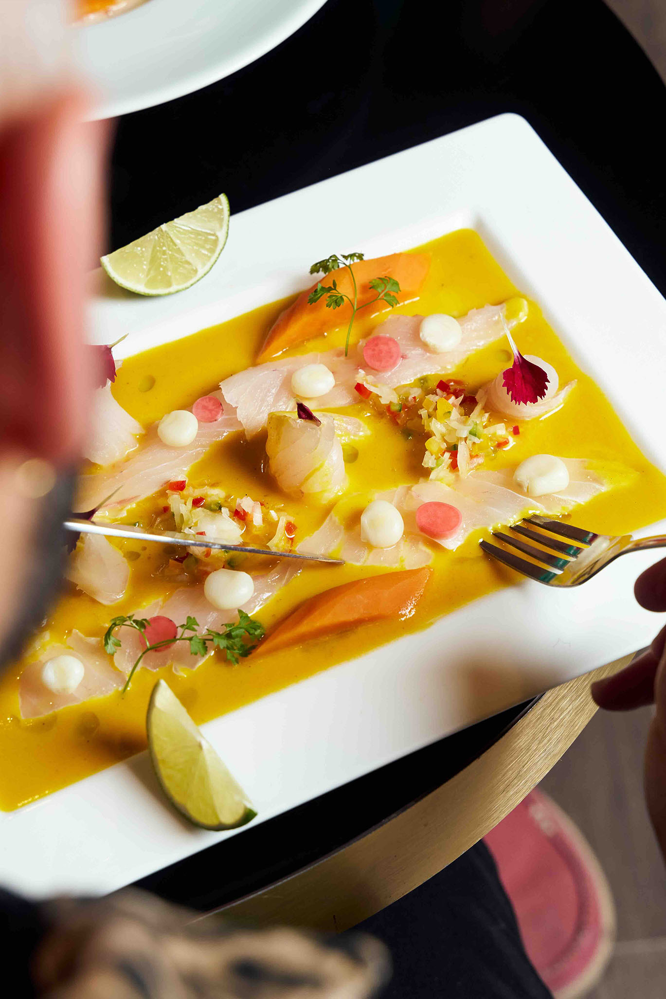 Ceviches sur assiette au restaurant Manka à Mulhouse